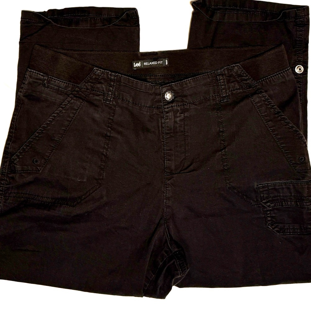 (12) LEE BLACK RELAXED FIT DUAL LENGTH ELASTIC ENHANCED WAIST CAPRI